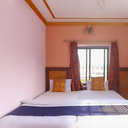 Spot On 75963 Hotel Prince Bodh Gaya Ngoại thất bức ảnh